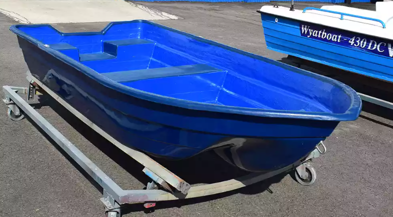 Стеклопластиковая лодка Neman-340 (тримаран) в Ижевске