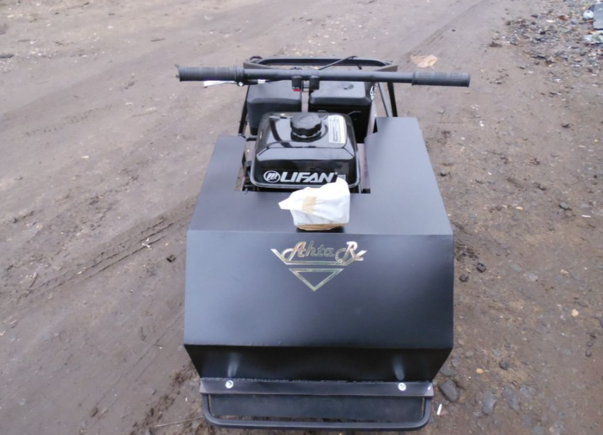 Мотобуксировщик AhtaR Зима 9 л/с с вариатором в Ижевске