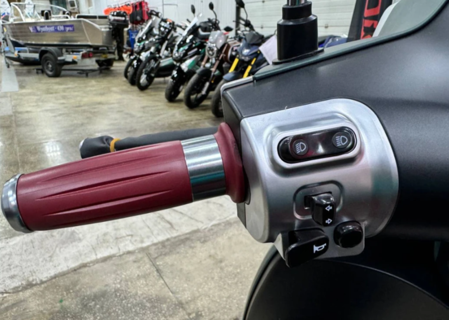 Скутер PROMAX Miami 240 (49) в Ижевске