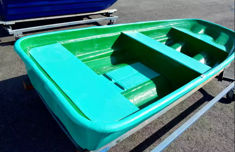 Стеклопластиковая лодка Старт (тримаран) в Ижевске