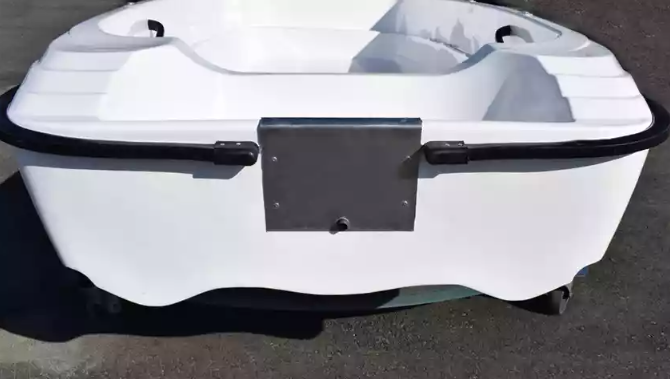 Стеклопластиковая лодка Пингвин (тримаран) в Ижевске