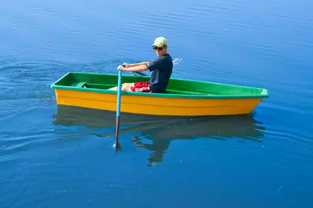 Стеклопластиковая лодка Малютка в Ижевске