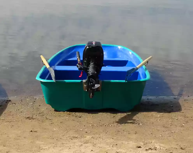 Стеклопластиковая лодка Старт (тримаран) в Ижевске