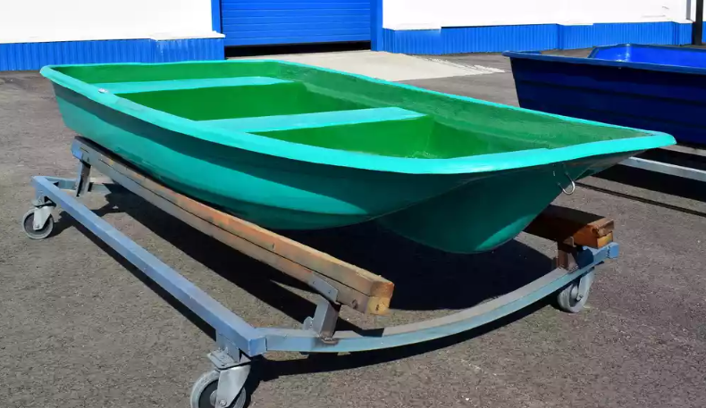 Стеклопластиковая лодка Старт (тримаран) в Ижевске
