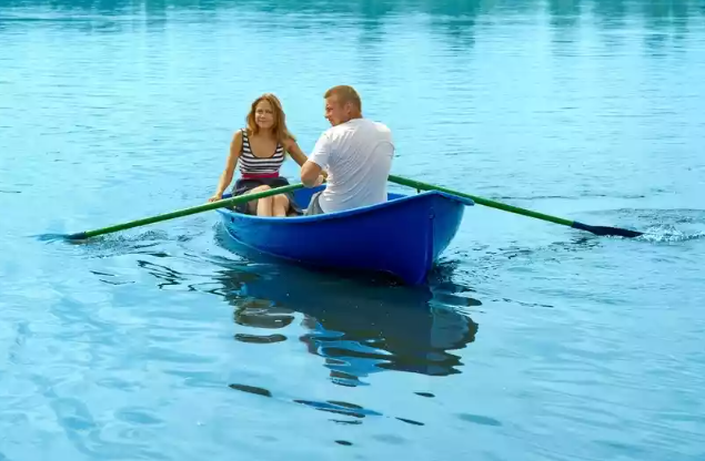 Стеклопластиковая лодка Дельфин в Ижевске