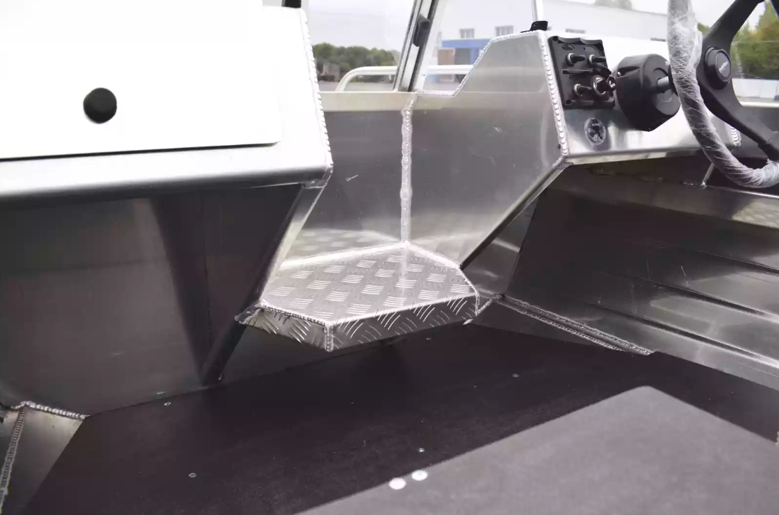 Алюминиевая лодка  Neman-400 PRO в Ижевске