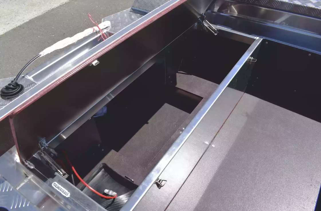 Алюминиевая лодка Wyatboat-390 DCM в Ижевске