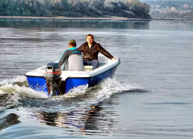 Стеклопластиковая лодка Wyatboat 430 тримаран в Ижевске