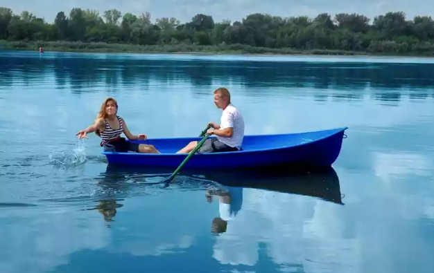 Стеклопластиковая лодка Дельфин в Ижевске