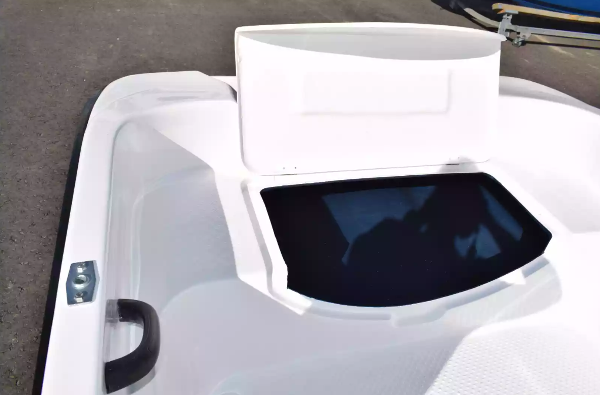 Стеклопластиковая лодка Пингвин (тримаран) в Ижевске