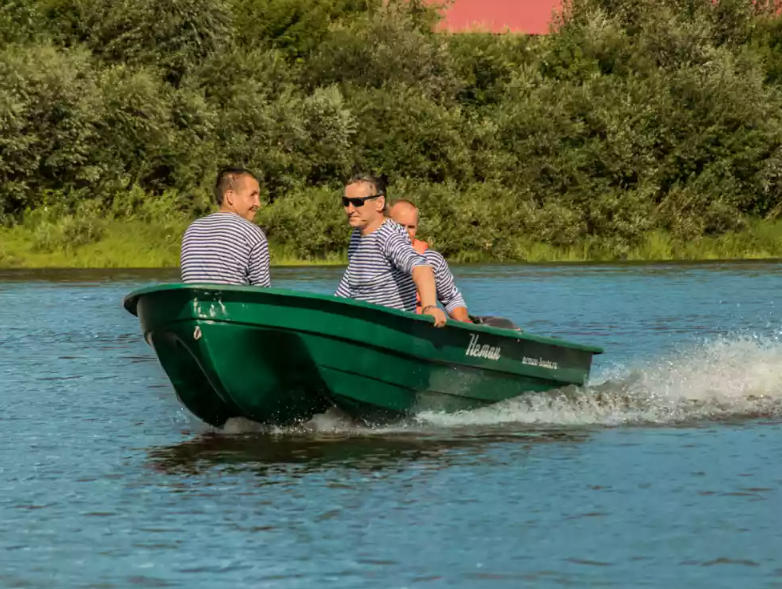 Стеклопластиковая лодка Neman-340 (тримаран) в Ижевске