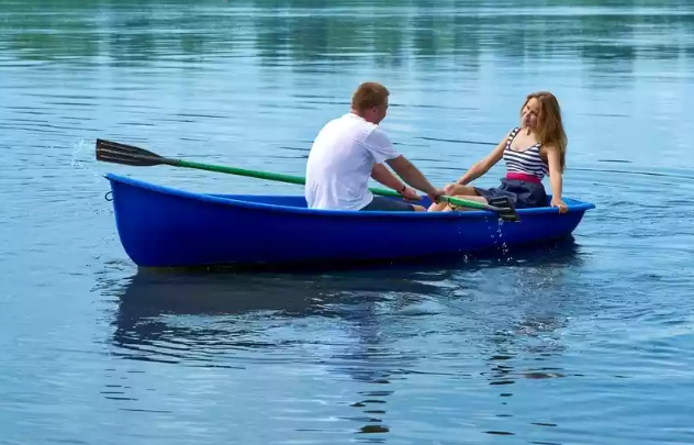 Стеклопластиковая лодка Дельфин в Ижевске