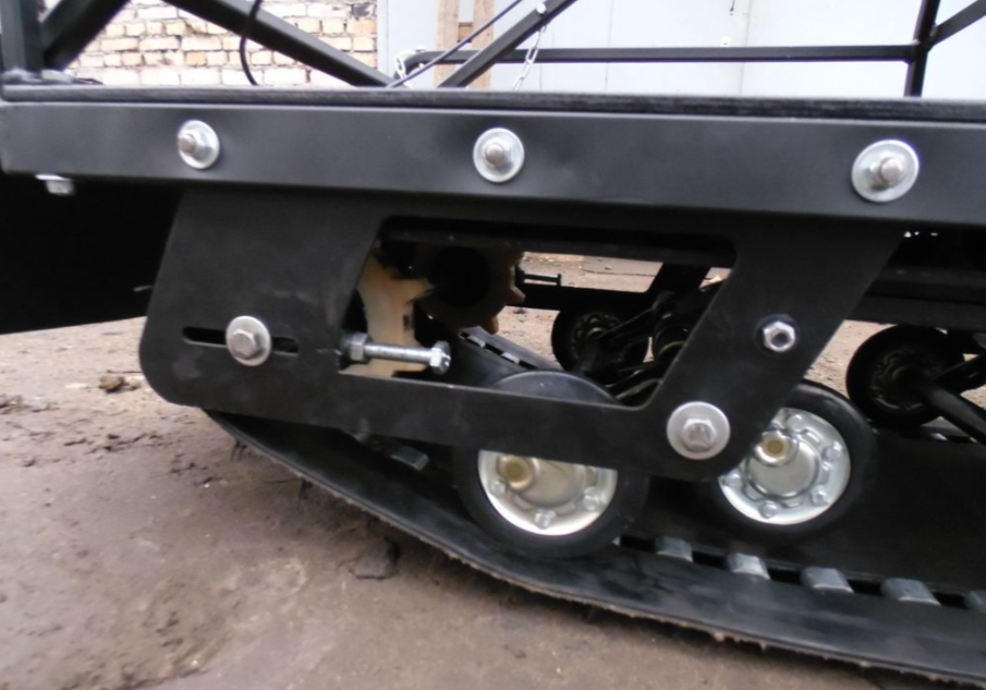 Мотобуксировщик AhtaR Зима 9 л/с с вариатором в Ижевске