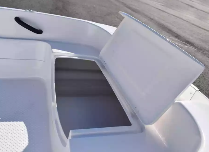 Стеклопластиковая лодка Пингвин (тримаран) в Ижевске