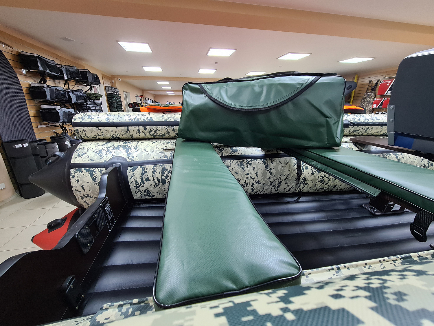 КОМПЛЕКТ МЯГКИХ НАКЛАДОК С СУМКОЙ ДЛЯ ЛОДОК 110Х20 ЗЕЛЕНЫЙ в Ижевске